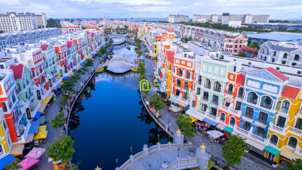 Lia Homestay Grand World Phu Quoc - Sunny Venice Apartment Exterior photo